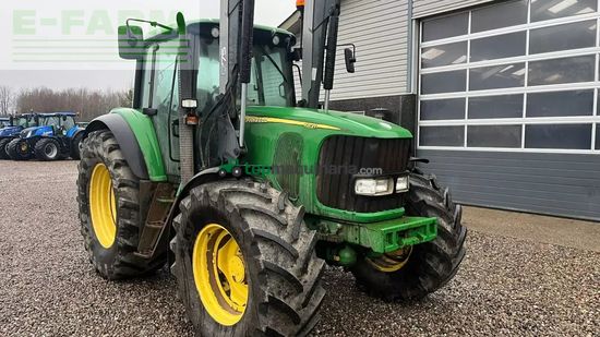 Tractor agrícola - John Deere - 6820 med frontlæsser