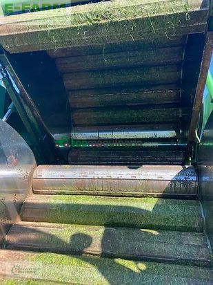 Empacadora gigant - McHale - fusion i einsatzbereit mit 31.000 ballen
