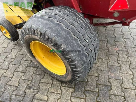 Empacadora gigant - New Holland - 658