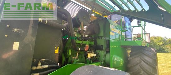 Cosechadora de Cereal - John Deere - 7500