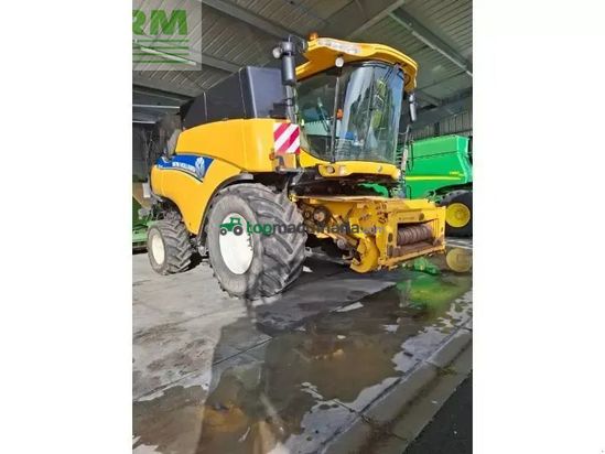 Cosechadora de Cereal - New Holland - cr9080