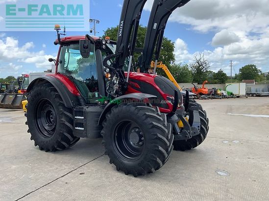 Tractor agrícola - Valtra - n175 unlimited tractor (st26881)