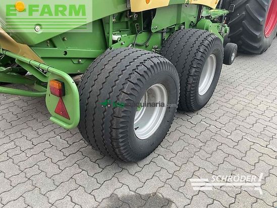 Empacadora gigant - Krone - comprima v 180 xc