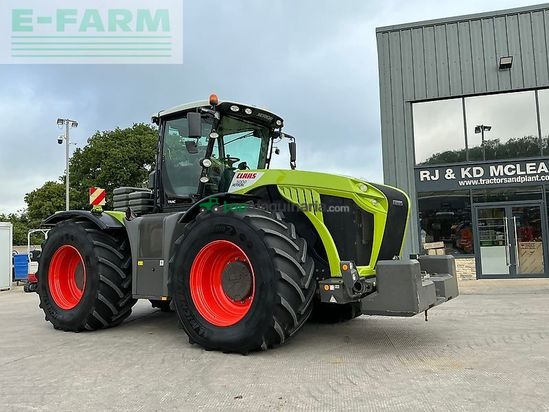 Tractor agrícola - Claas - xerion trac 5000 tractor (st26926)