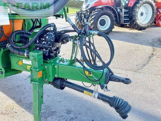Atomizador - Amazone - ux 3200 special feldspritze gezogen