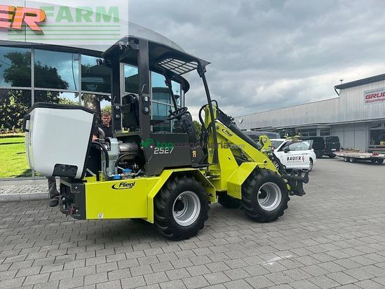Minicargadora - Fliegl - 25-27