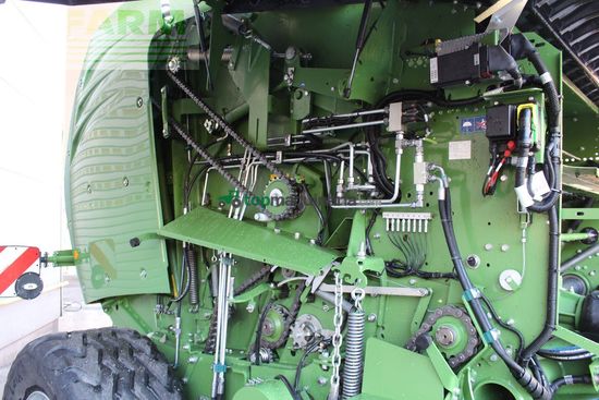 Empacadora gigant - Krone - comprima v 150 xc