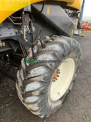 Cosechadora de Cereal - New Holland - cx780