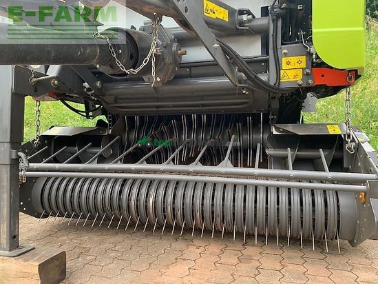 Empacadora gigant - Claas - variant 360 rc