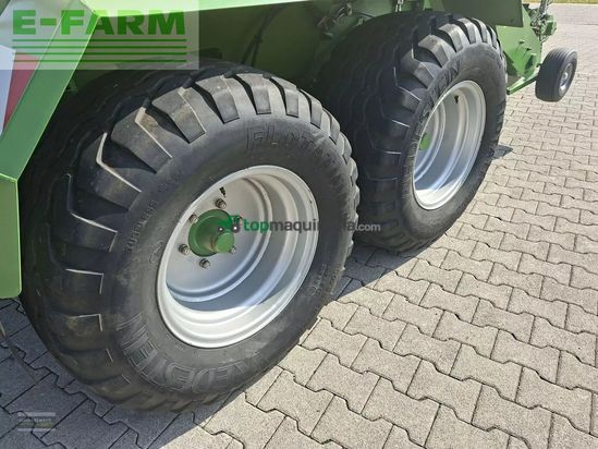 Empacadora gigant - Krone - cf 155 xc mit 26 messer und ballenaufsteller