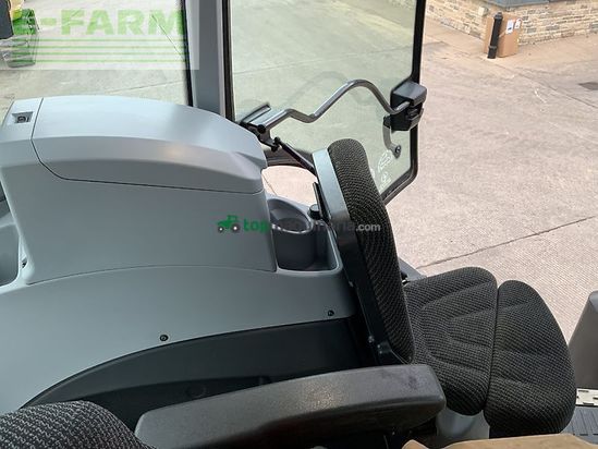 Tractor agrícola - Valtra - t254 versu tractor (st24771)