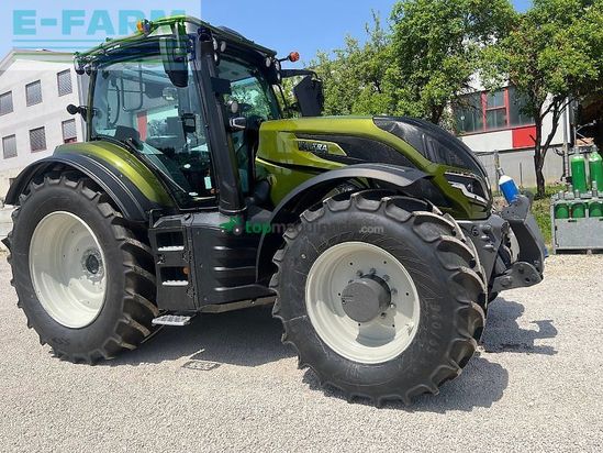 Tractor agrícola - Valtra - t215 d forst mit rüfa und forstkabine