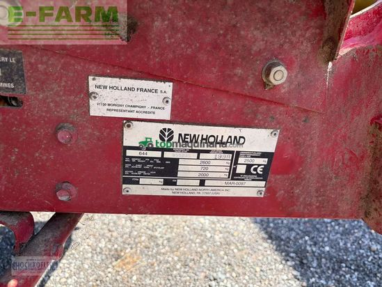 Empacadora gigant - New Holland - 644