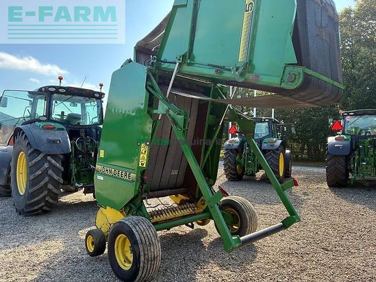 Empacadora gigant - John Deere - 590