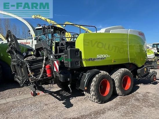 Empacadora gigant - Claas - quadrant 5200 fc t+st
