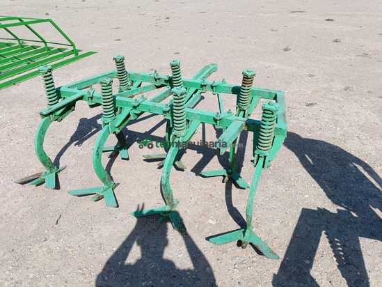 Cultivador de 7 brazos con muelles