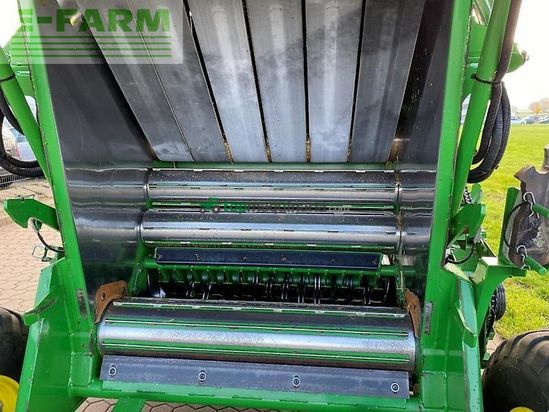 Empacadora gigant - John Deere - v 451 m