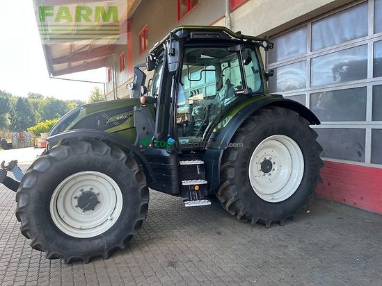 Tractor agrícola - Valtra - n155a mit rüfa und fk