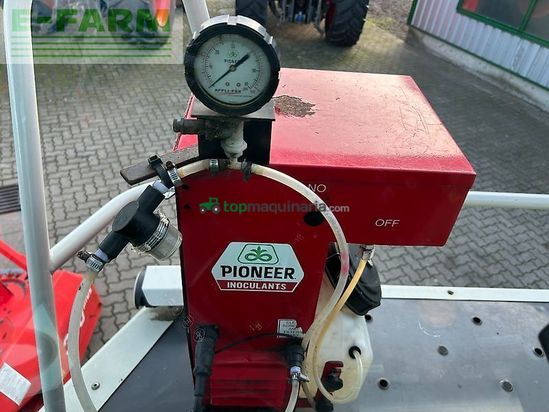 Cosechadora de Cereal - Claas - jaguar 890 mit kemper 360 und pu