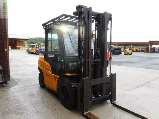 Elevadora - Hyundai - 50da-9 euro5 ( triplex 4,9m + 3. u. 4. kreis )
