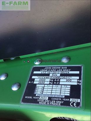 Empacadora gigant - John Deere - v461m