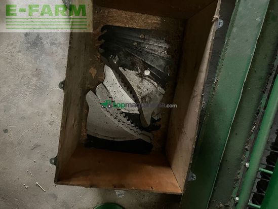 Empacadora gigant - John Deere - 864