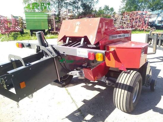 Empacadora gigant - Massey Ferguson - 1840