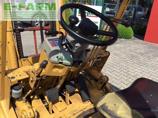 Elevadora - Komatsu - fgt25t-11e