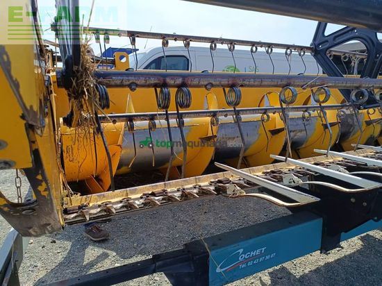 Cosechadora de Cereal - New Holland - cr980z