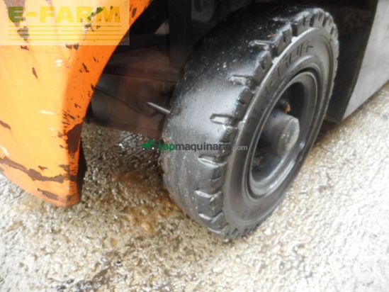 Elevadora - Doosan - g25gp diesel triplex 4,7m + ss ( bj. 2020 )