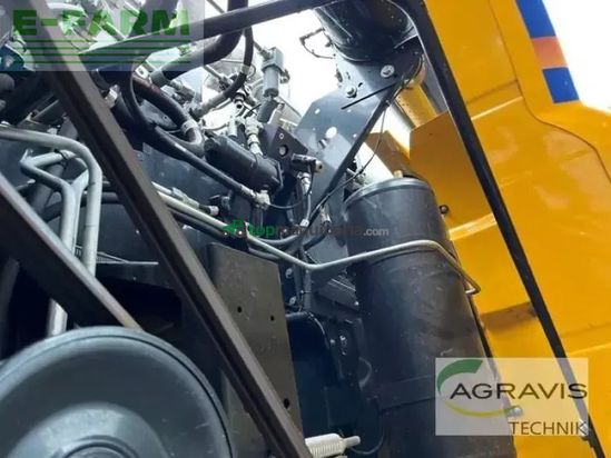 Cosechadora de Cereal - New Holland - cx 8.80 raupe