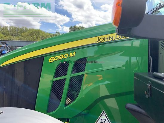 Tractor agrícola - John Deere - 6090m tractor (st26117)