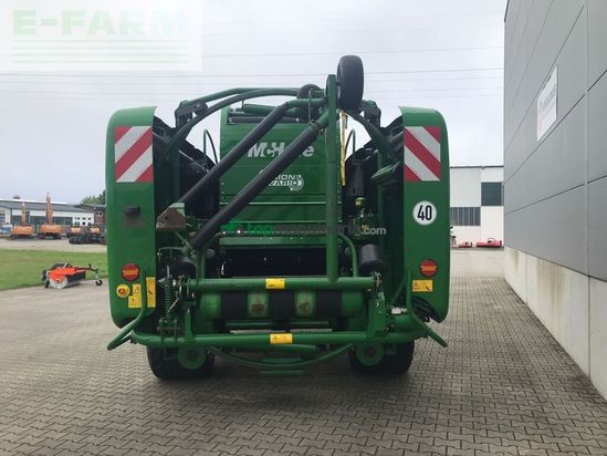 Empacadora gigant - McHale - fusion vario