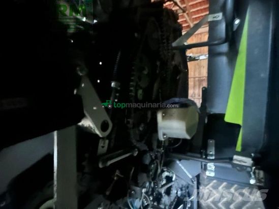 Empacadora gigant - Claas - rollant 454 rc uniwrap