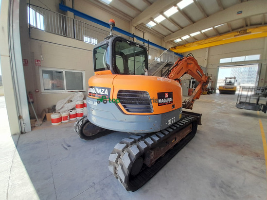 Miniexcavadora DEVELON DX85R-7