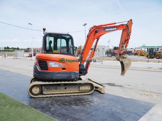 Excavadora - Doosan DX 60 R