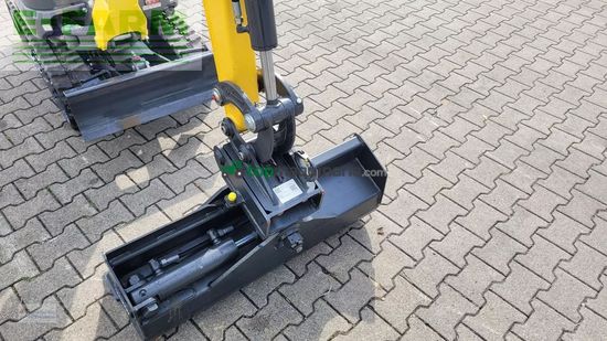 Excavadora - New Holland - e12d