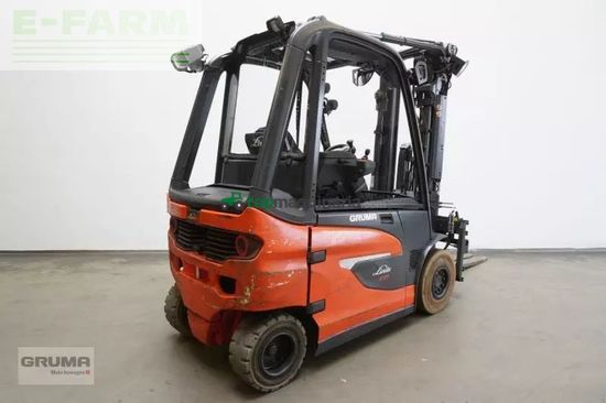 Elevadora - Linde - e 25 1252