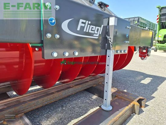 Esparcidor - Fliegl - silowalze 3000