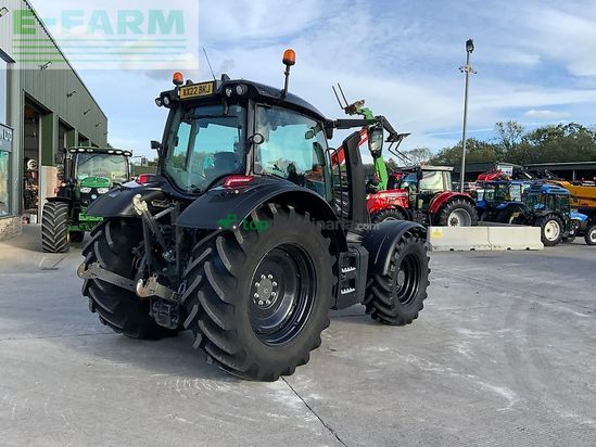 Tractor agrícola - Valtra - n135 active tractor (st27903)