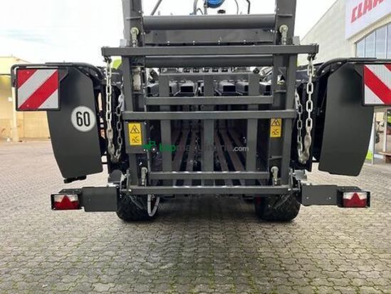 Empacadora gigant - Claas - quadrant 5300 fc t+st