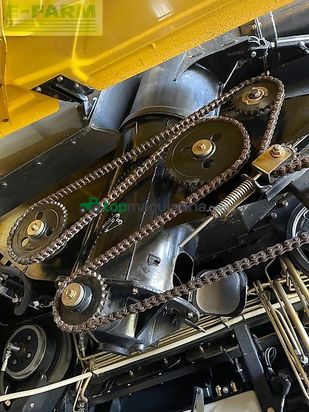 Cosechadora de Cereal - New Holland - cr 9.80