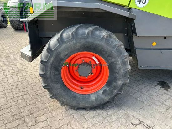 Cosechadora de Cereal - Claas - jaguar 870 mit kemper 360 und pu