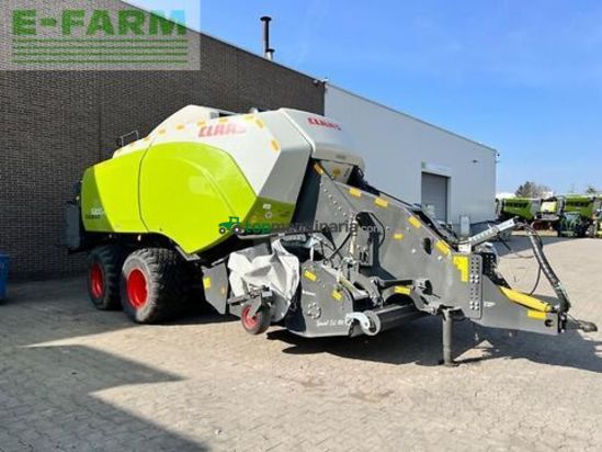 Empacadora gigant - Claas - quadrant 5300 fc t+st
