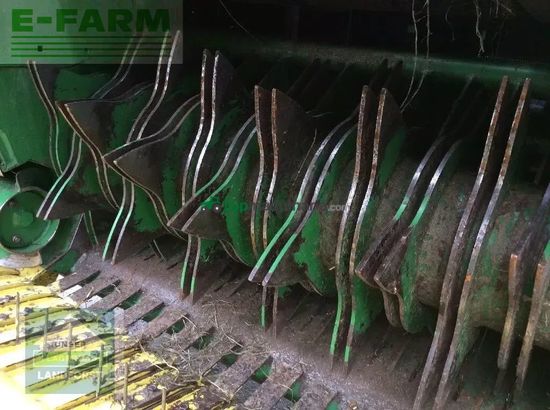 Empacadora gigant - John Deere - 582