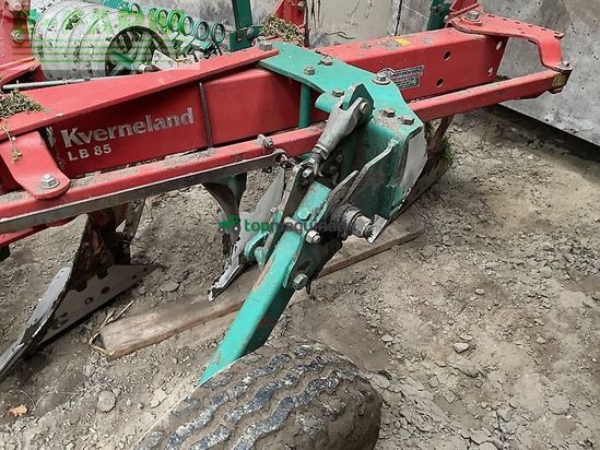 Arado - Kverneland - lb 85 5-schaar met packomat