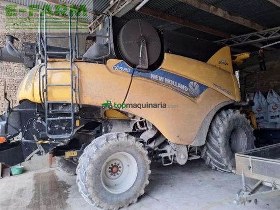 Cosechadora de Cereal - New Holland - cr8-80