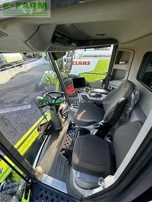 Cosechadora de Cereal - Claas - trion 750 terra trac