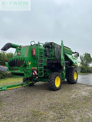Cosechadora de Cereal - John Deere - t560