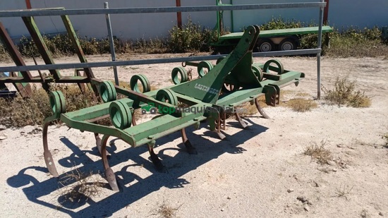 Cultivador de 13 brazos de rosco de 27